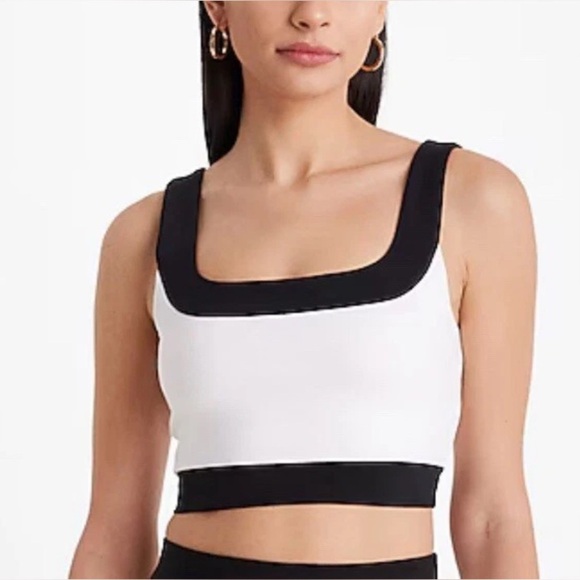 NEW Lulus Size XS Black White Contrasting Crop Top Chic Classic Versatile - Picture 4 of 11